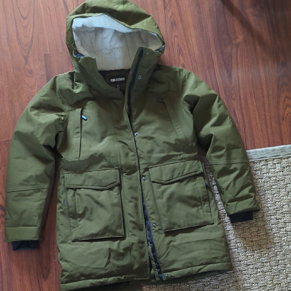 Outdoor Research Women's Stormcraft Down Parka Size Small